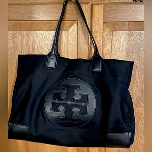 Tory Burch tote purse! Black